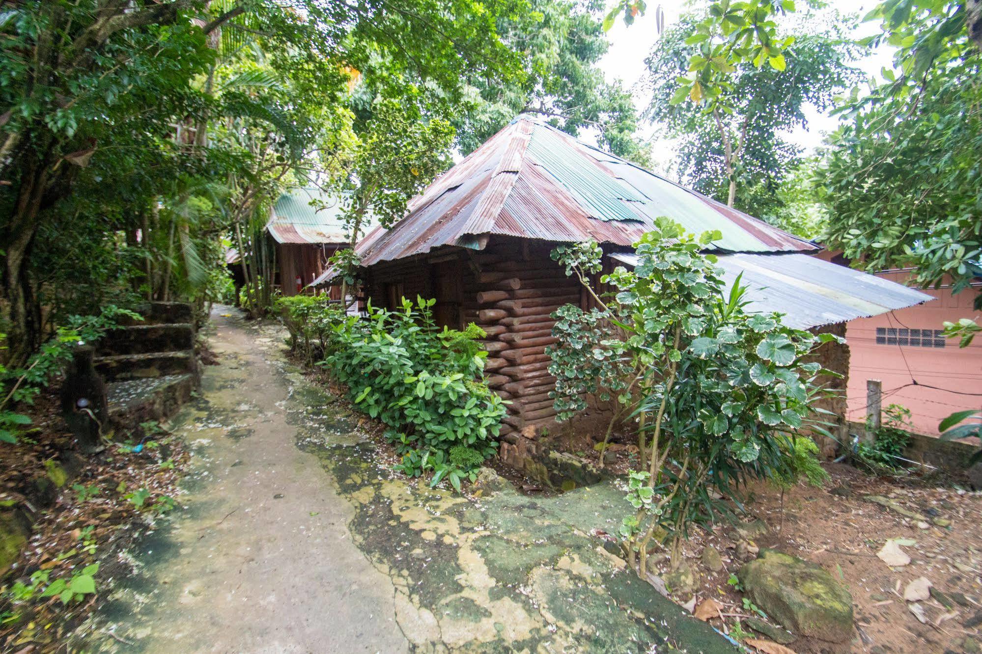 Tropical Garden אתר נופש 2*